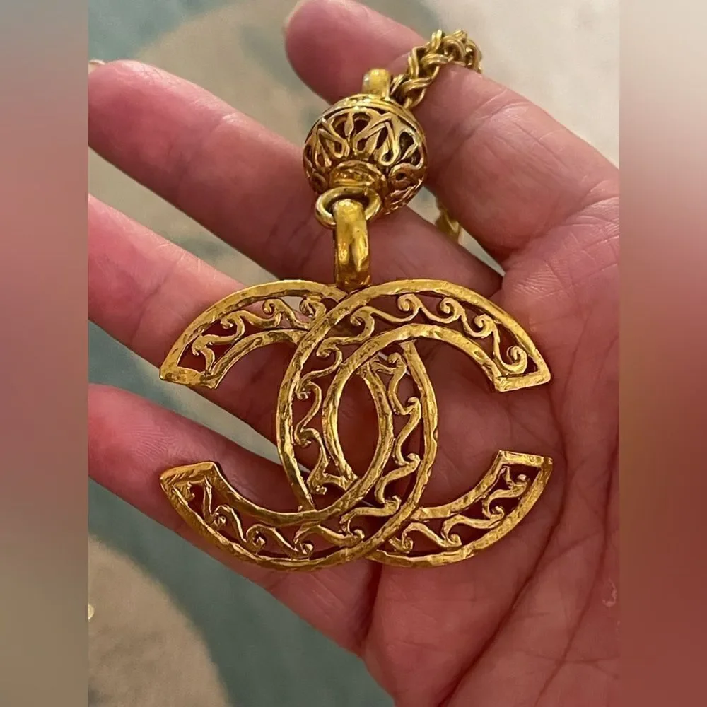 Chanel Coco Mark Necklace Vintage Pendant Gold Plated Made In France 1996 - Picture 5 of 7